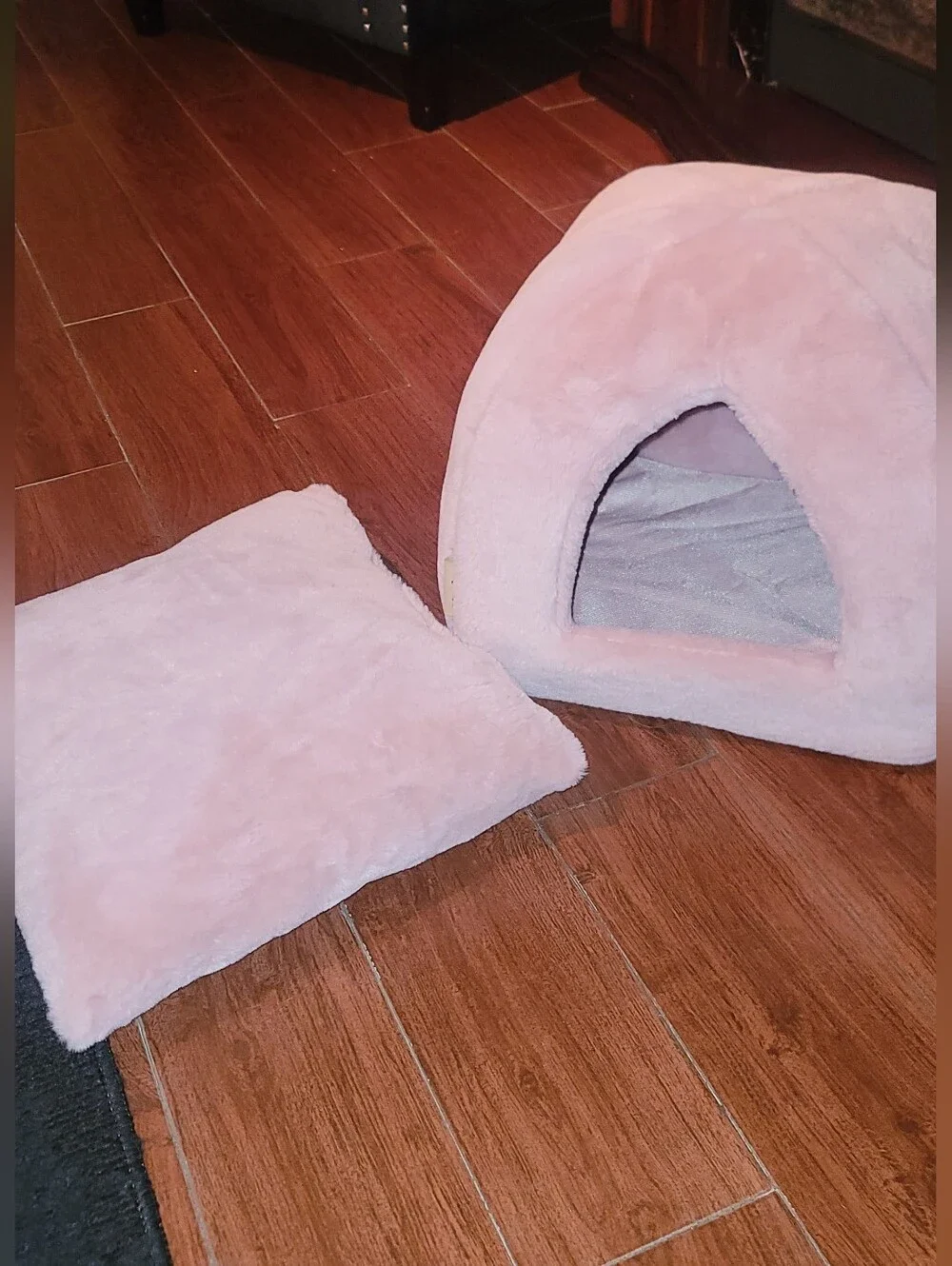 Plush Pink Cat Cave Bed - Cozy Pet Hideaway